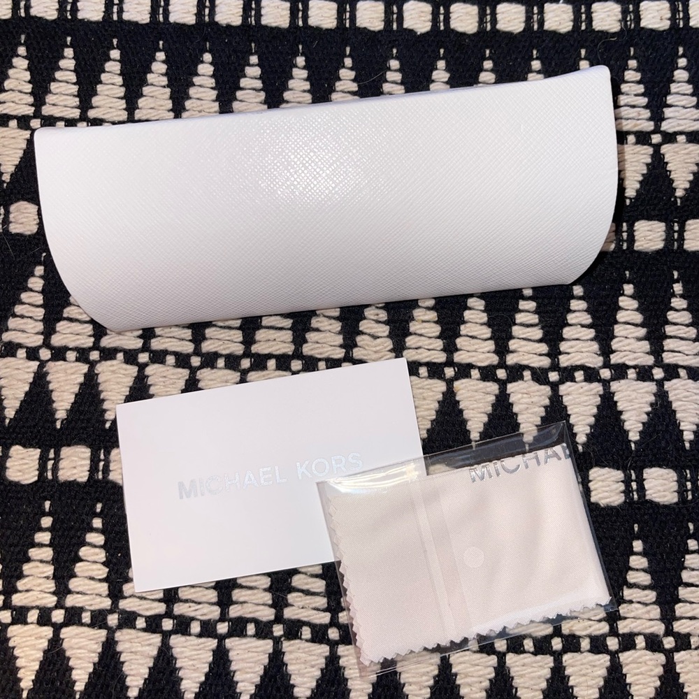 🆕 MICHAEL KORS Glasses Hard Case - Picture 3 of 3